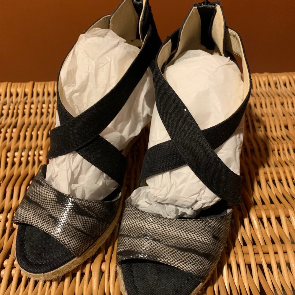 Espadrilles - Picture 5 of 8